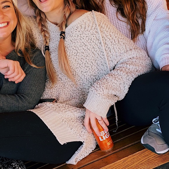 Boho Light Sweater - Picture 3 of 3